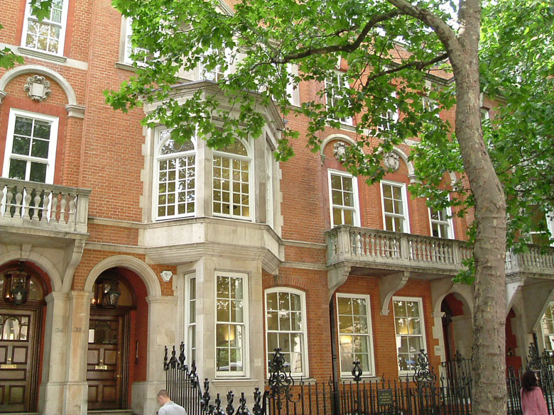 130-132 Buckingham Palace Road, London SW1